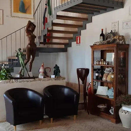 Relais Casa Mirabile 컨트리하우스 *